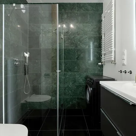 Quorum With Parking And Air Conditioning Close To The Center In By Renters Prestige Apartmán Vratislav