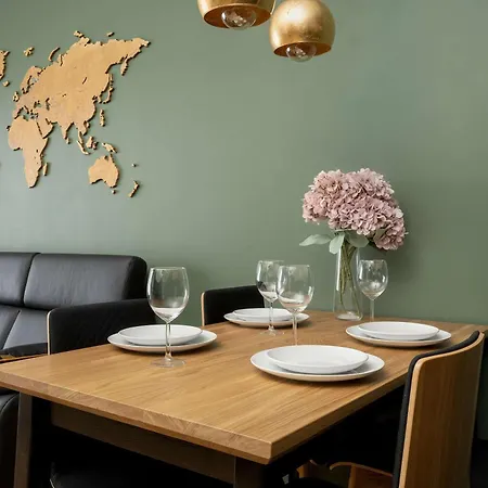 Quorum With Parking And Air Conditioning Close To The Center In By Renters Prestige * Vratislav
