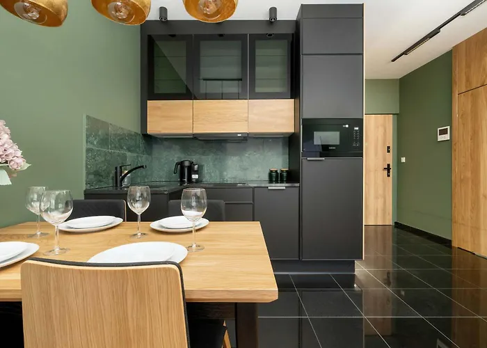 Quorum With Parking And Air Conditioning Close To The Center In By Renters Prestige Appartement Wrocław