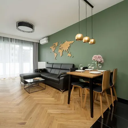 Appartement Quorum With Parking And Air Conditioning Close To The Center In By Renters Prestige Wrocław