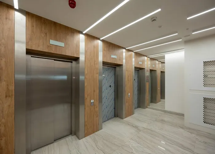 Quorum With Parking And Air Conditioning Close To The Center In By Renters Prestige Apartman Wrocław